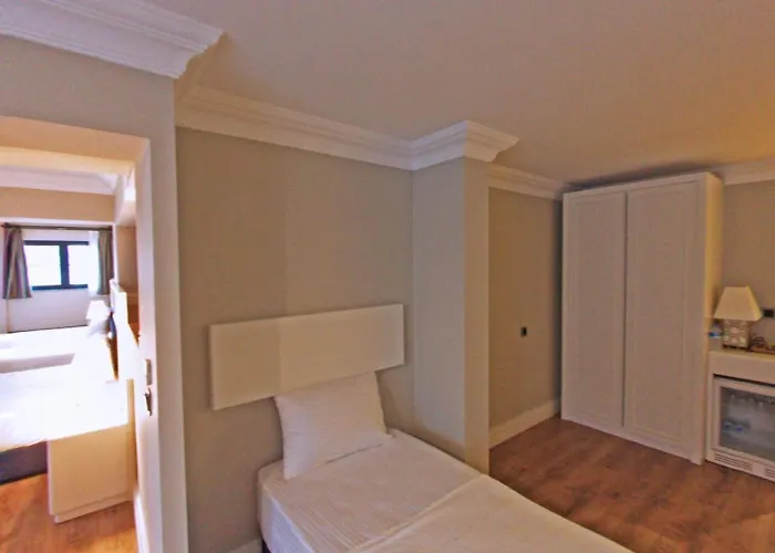 Hotel The Mara Palace